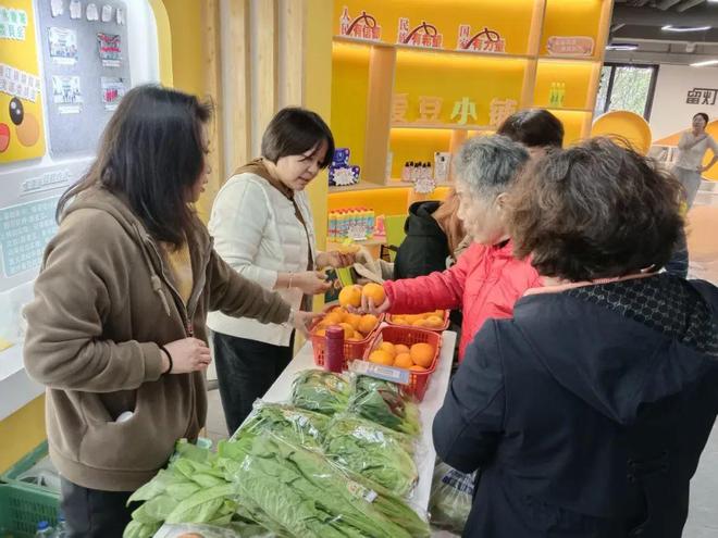 公益市集……精彩纷呈的一周等你来参与！澳门新葡京非遗葫芦彩绘、爱心陪伴跑、(图5)